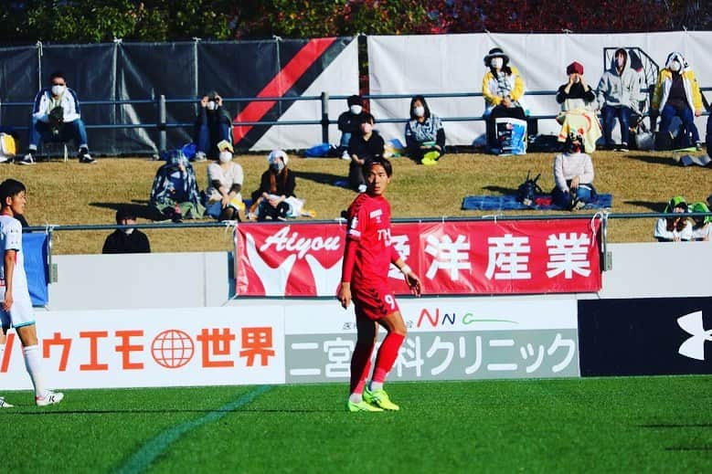 森晃太のインスタグラム：「前節はアウェーにも関わらずたくさんのサポーターの方が足を運んでくださりありがとうございました！残りの4試合ベストを尽くして頑張ります💪 サポーターの皆さん引き続き応援よろしくお願いします💪 #福島ユナイテッド #9 #康介アシストありがと⚽️」