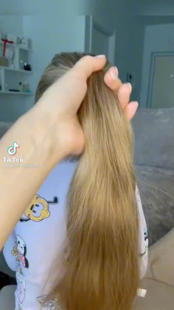 Kidz Fashionのインスタグラム：「Via TikTok GirlHairTutorials. #kidzfashion #hair」