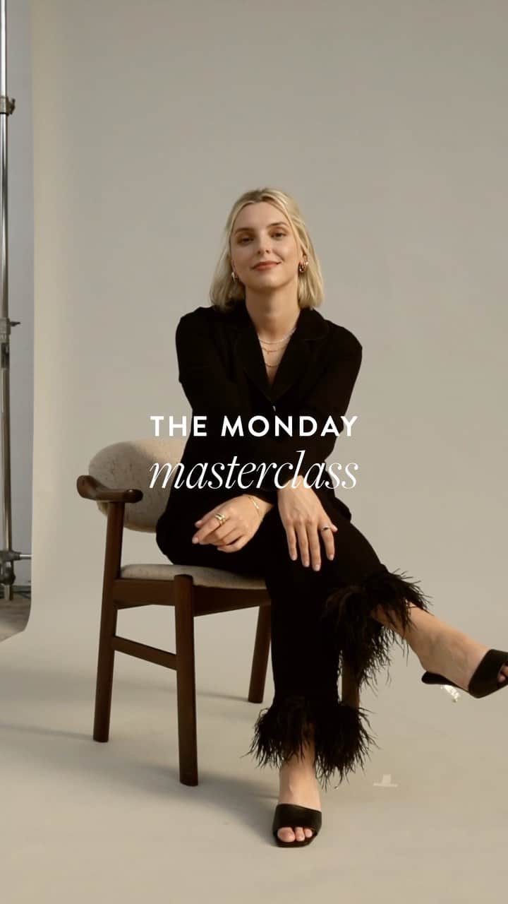 Estée Lalondeのインスタグラム：「THE MONDAY MASTERCLASS ✨  This week I went through my brand new @daisy_jewellery TOGETHER COLLECTION! 🫂 Meet the pieces thar will make you feel put together.   I even chose my favourite piece at the end 🤫   🎥 @rebecca.munroe  #esteelalondeXdaisy」