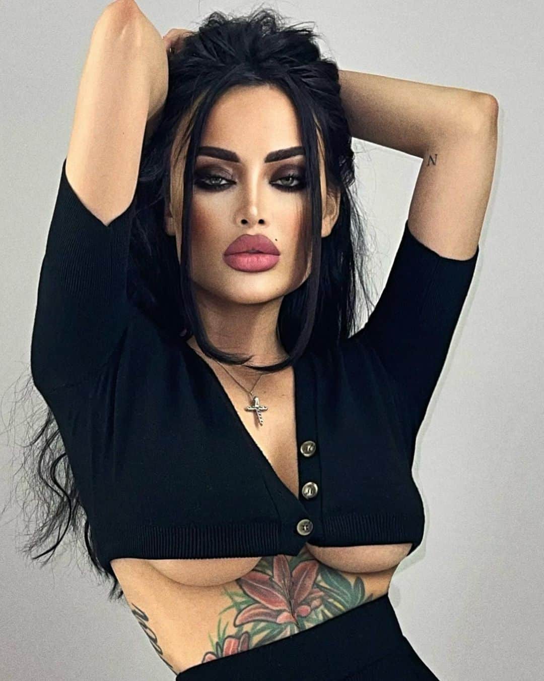 Nita Kuzminaのインスタグラム：「Люблю ощущение предвкушения 😈」