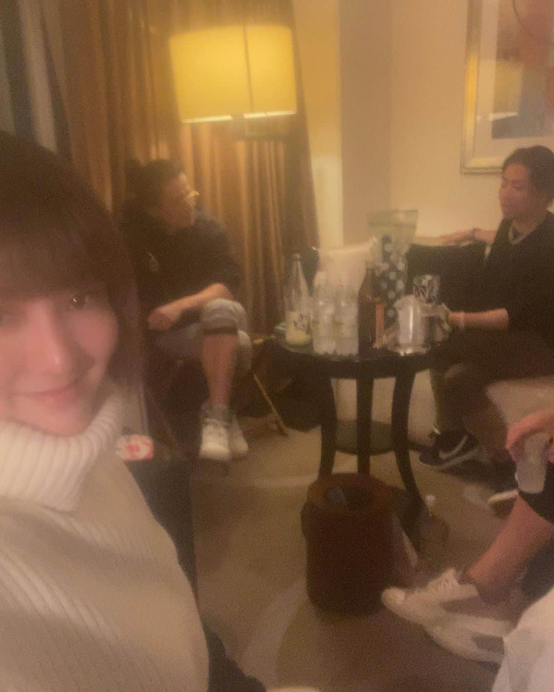 希良梨のインスタグラム：「ゆーたと旬ときら🎵 変わらない関係  #gto #relaxtime #happy #窪塚洋介 #山崎裕太 #小栗旬 #絆」
