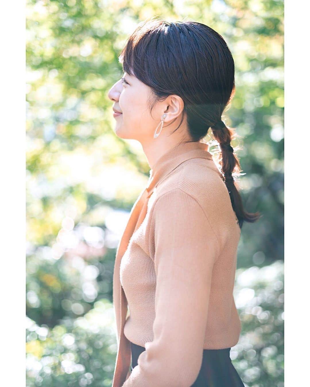 林美沙希さんのインスタグラム写真 - (林美沙希Instagram)「. 柔らかい日差しのもとで 撮影してもらいました🍁  photo by(@kaku_photo ) . 今更ですが、、、 今年のうちにやっておきたいことを考えています☺︎  #annニュース #林美沙希 #衣装 #titeinthestore #mimi33 #毛利庭園」11月2日 14時23分 - misaki0hayashi
