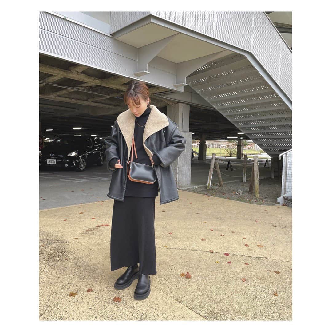 野尻美穂さんのインスタグラム写真 - (野尻美穂Instagram)「絶対寒いと思ったらそこまで寒くなく、このアウター着るのは一瞬だけで奇跡の暖かさだった軽井沢。 でももう11月。 こっちでもアウターは着て行きたい気分だよね〜。  #outer #mullerofyoshiokubo  #bottegaveneta  #loewe」11月2日 18時18分 - miho_cocoa