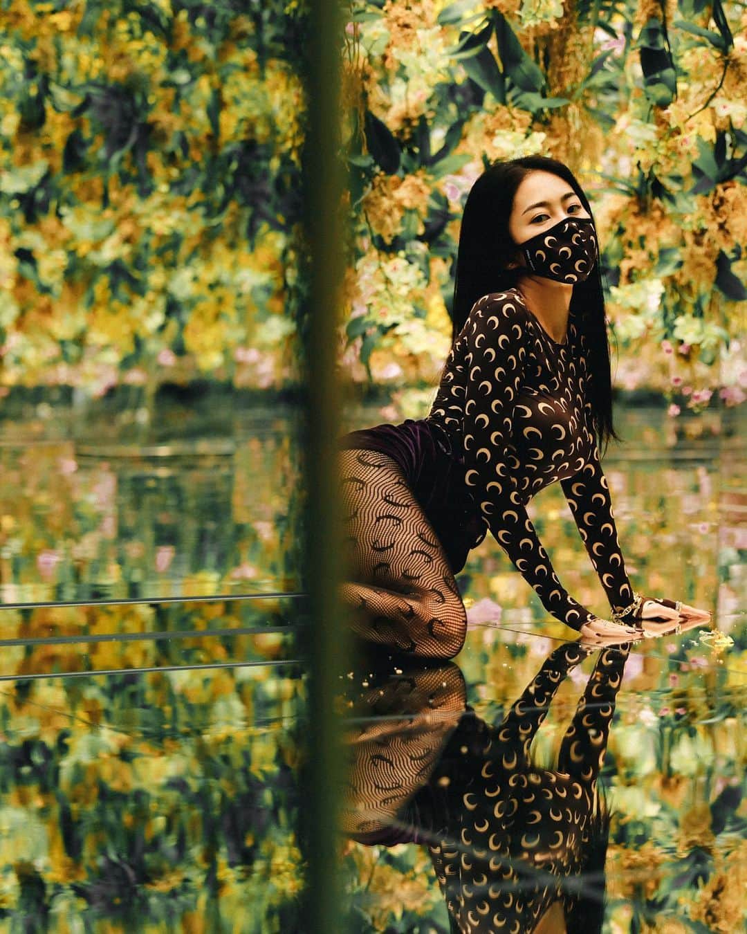 のインスタグラム：「@teamlab.planets 蘭のブースが期間限定で黄色の蘭に🐅✨美しかった☺️いつも素敵な体験をありがとうございます🤍🌙 photo by @kyohei_w516」