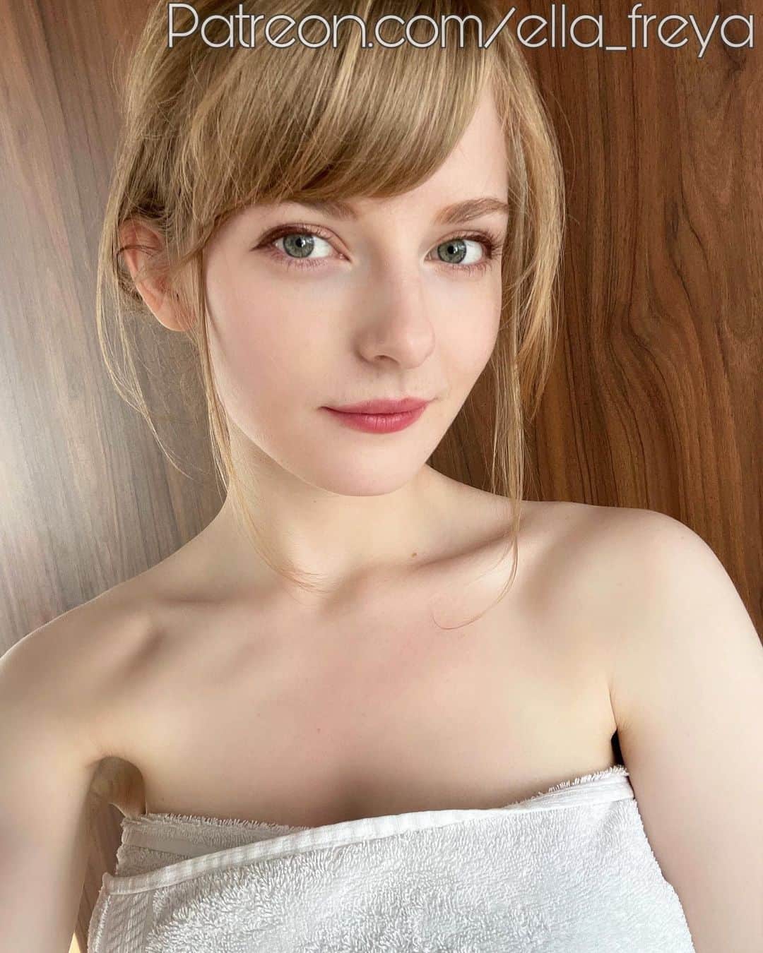 Ella Freyaのインスタグラム：「😳」
