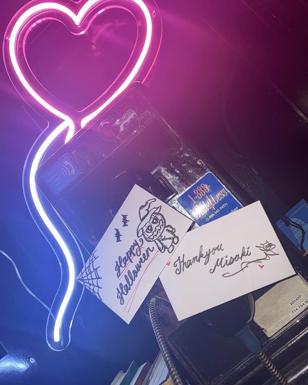 堀尾実咲さんのインスタグラム写真 - (堀尾実咲Instagram)「ぷりぷりちゃん🎀とは 打って変わって🐈🖤  くろねこちゃんもしたよー🐾  @solomons_harajuku  店内ハロウィン仕様になってて可愛過ぎたよ🎃💓  テーブルアートも素晴らしかった💓  #halloween #happyhalloween  #halloweencostume  #halloweenmakeup  #halloweenparty  #halloween2021  #cat #catcostume  #solomons  #ハッピーハロウィン  #ハロウィン #ハロウィンコスプレ  #ハロウィンパーティー  #ハロウィン仮装  #ハロウィン2021 #黒猫コスプレ #黒猫  #ソロモンズ #ソロモンズ原宿  #ハロウィンメニュー #テーブルアート #原宿カフェ」11月2日 22時01分 - misaki.horio