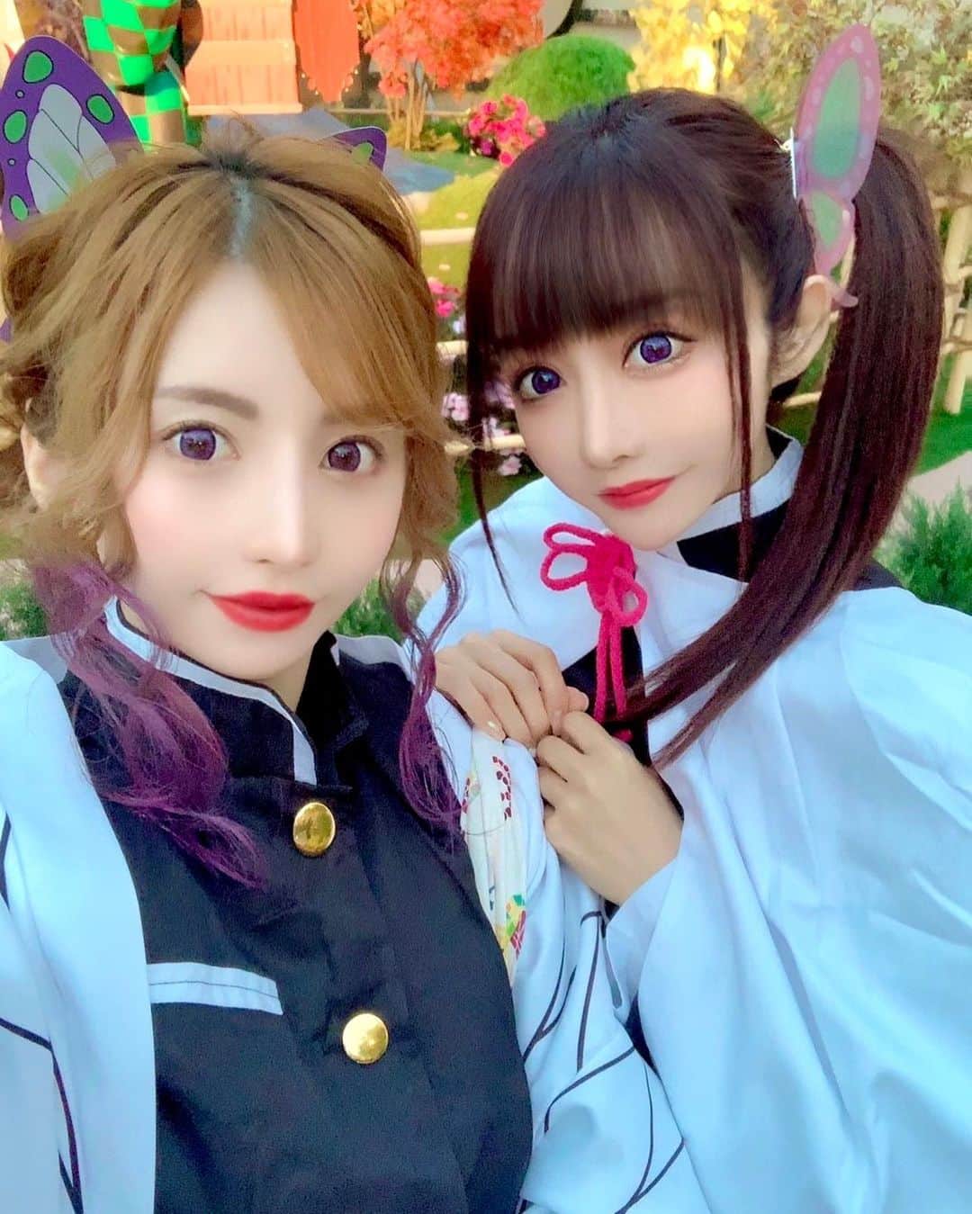 のインスタグラム：「. 蟲柱🦋胡蝶しのぶ 継子🦋栗花落カナヲ .  花の呼吸🌸肆ノ型 紅花衣 . #鬼滅の刃 #胡蝶しのぶ #栗花落カナヲ #鬼滅コスプレ #蟲柱 #継子 #花の呼吸 #ハロウィン仮装 #usj #usjhalloween  #halloween」