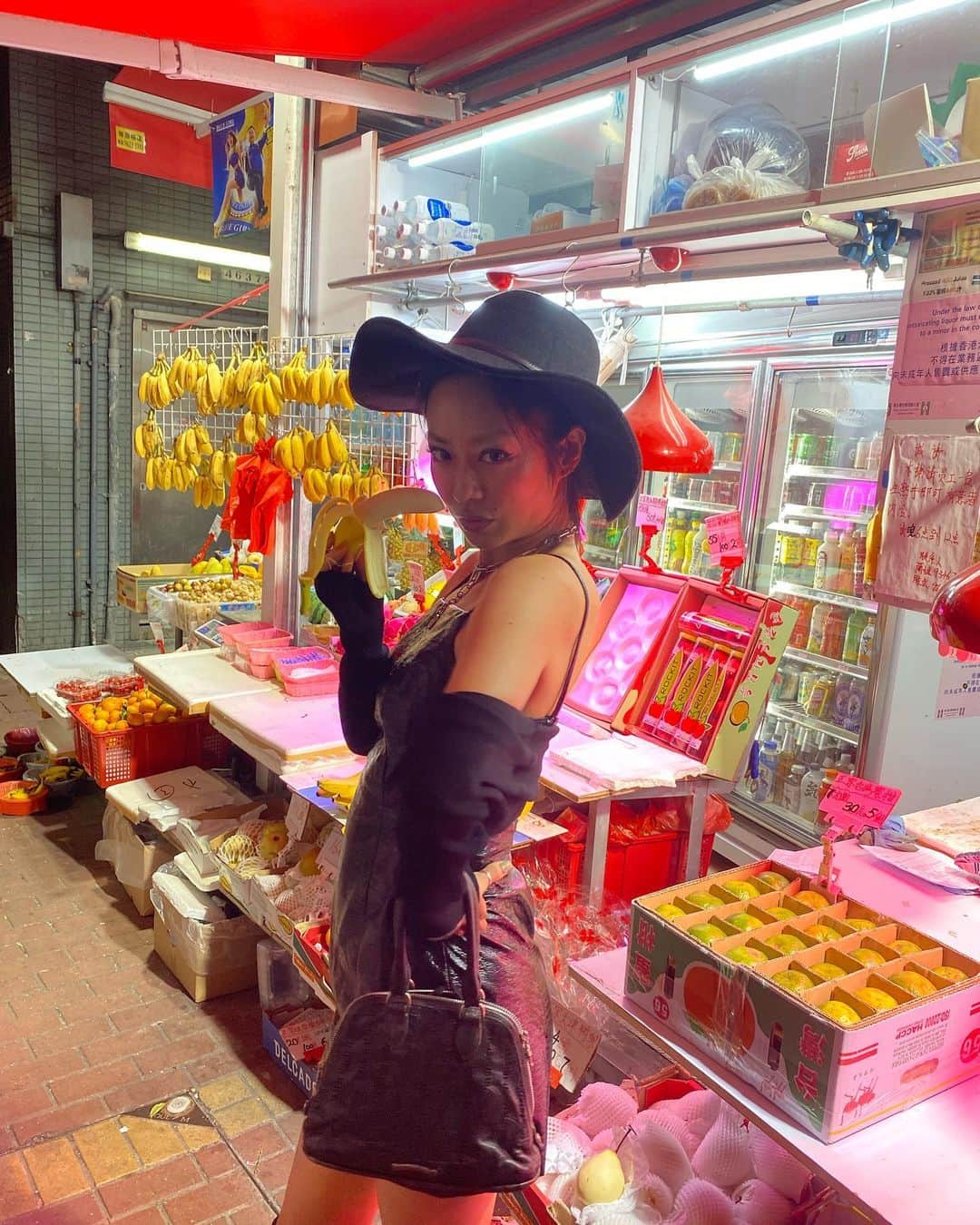 松岡李那のインスタグラム：「🍌」