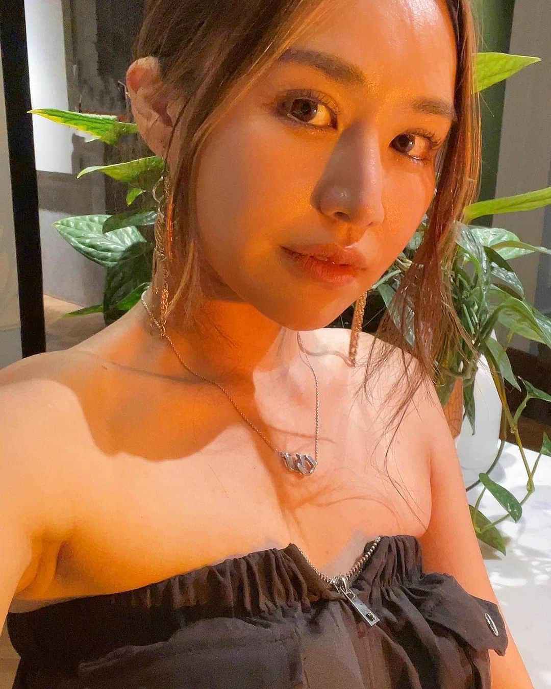 南美沙さんのインスタグラム写真 - (南美沙Instagram)「in room sunset🌞  @sunset_in_room #起業家 #起業 #モデル #サーフガール #自然 #インフルエンサー #アクティブ #サーフィン」11月3日 10時43分 - miee.misa