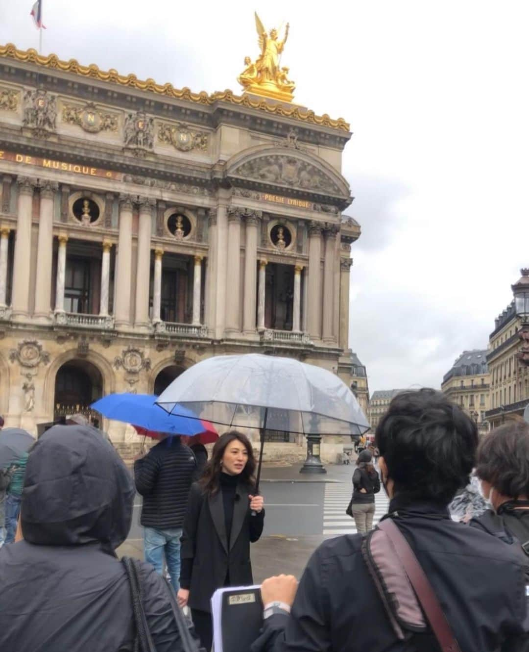 雨宮塔子さんのインスタグラム写真 - (雨宮塔子Instagram)「"恋しいパリ"、ご視聴、ありがとうございました😭🙇‍♀️ あいにくのお天気ではありましたが、これもリアルなパリ。  100名近いスタッフのみなさんはほぼ全員フランスやヨーロッパ在住。 パリの魅力をコロナ禍で日本のみなさんの心に寄り添いながらお届けしたいと一丸となって形にしてきました。  届いていたら幸せです。  #最後のクリニャンクールは　#間に合わず、、😭🙇‍♀️ #各現場のコーディネーターさんの　#細やかなお心遣いにも　#感謝です #成田さん、寿さん、初の生放送　#ブラボーです #美樹さん、江里子さん、久保純ちゃん #またどこかで集結します」11月3日 5時33分 - amemiya.toko