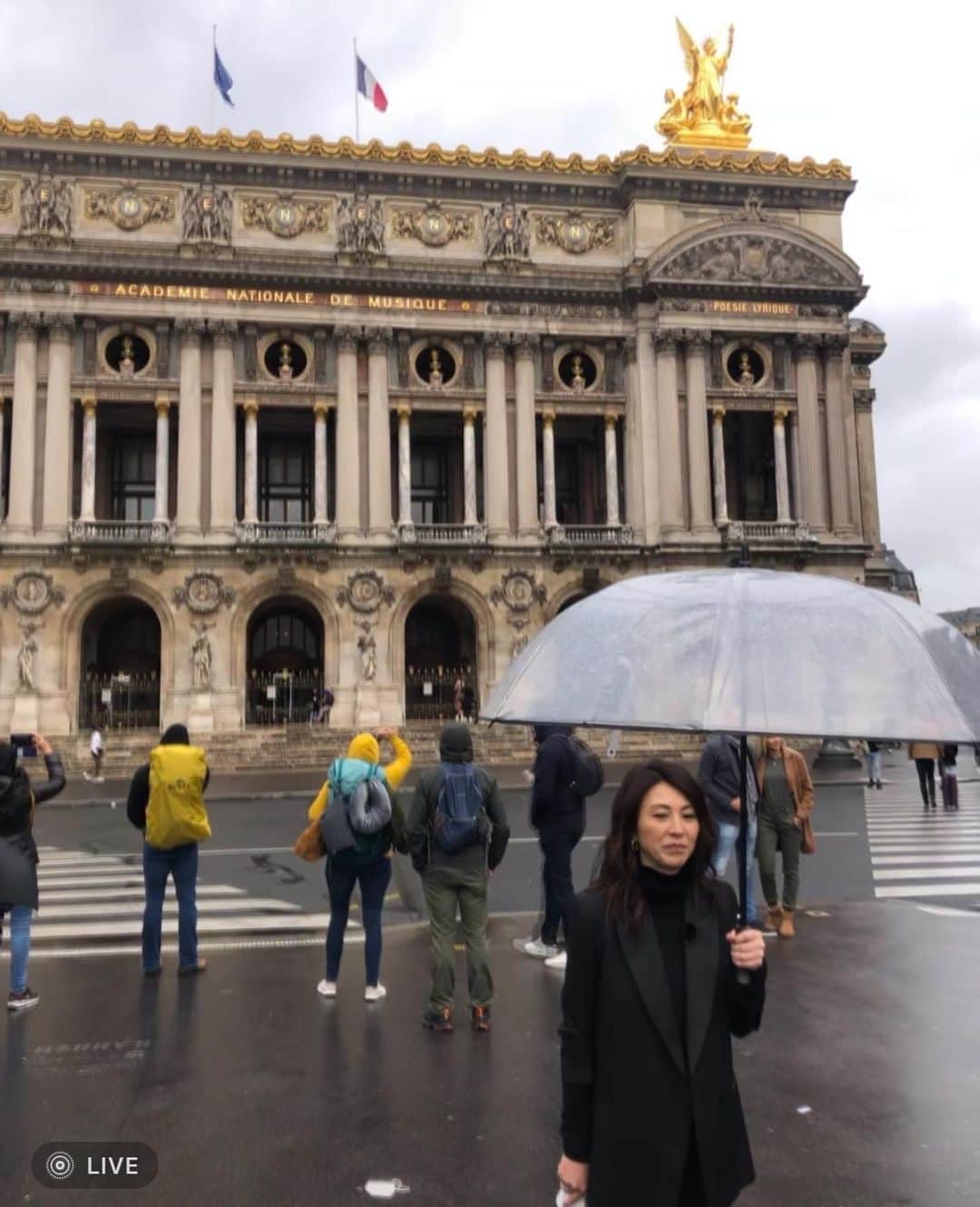 雨宮塔子さんのインスタグラム写真 - (雨宮塔子Instagram)「"恋しいパリ"、ご視聴、ありがとうございました😭🙇‍♀️ あいにくのお天気ではありましたが、これもリアルなパリ。  100名近いスタッフのみなさんはほぼ全員フランスやヨーロッパ在住。 パリの魅力をコロナ禍で日本のみなさんの心に寄り添いながらお届けしたいと一丸となって形にしてきました。  届いていたら幸せです。  #最後のクリニャンクールは　#間に合わず、、😭🙇‍♀️ #各現場のコーディネーターさんの　#細やかなお心遣いにも　#感謝です #成田さん、寿さん、初の生放送　#ブラボーです #美樹さん、江里子さん、久保純ちゃん #またどこかで集結します」11月3日 5時33分 - amemiya.toko