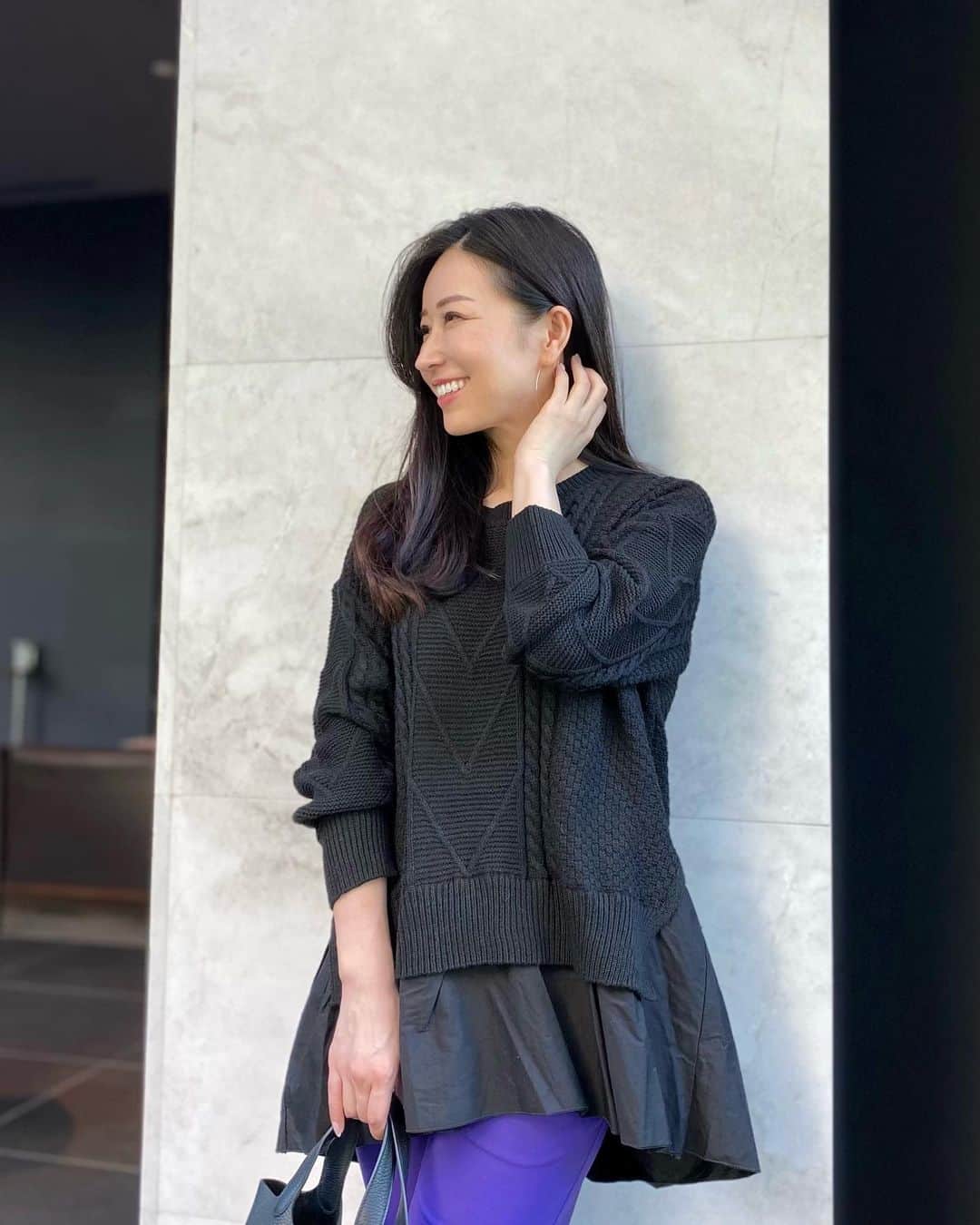 のインスタグラム：「@huppeshop のセレクト第二段。 . ブラウスドッキングケーブルニット。 ケーブルニットとブラウスのドッキングアイテム。 ヒップまで隠れる着丈。 . #huppe #ウペ #お洒落さんと繋がりたい #大人カジュアル #ファッション #お洒落 #コーデ #コーディネート #大人コーデ #アラフォーファッション  #アラフォーコーデ #40代コーデ #ニット #fashion #outfit #code #coordinate #style #ootd #instafashion」