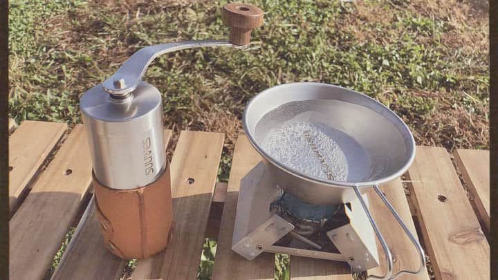 のインスタグラム：「ソロキャン満喫中〜🏕 #キャンプ #コーヒー」