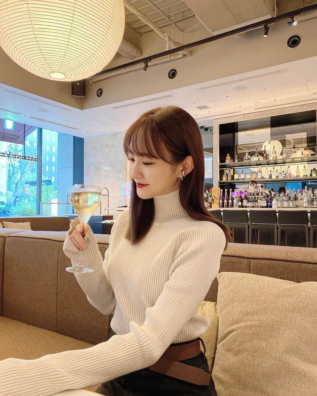 植木南央さんのインスタグラム写真 - (植木南央Instagram)「昼から飲んじゃうくらいスパークリング大好きだけど、3口くらいで赤くなる😓どうにかしたい😓」11月3日 19時15分 - _uekinao