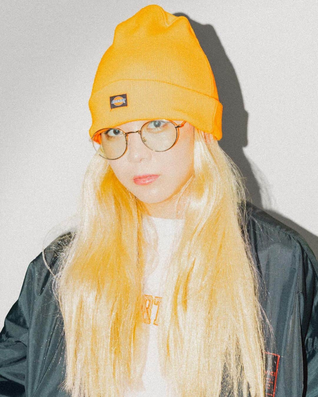 のインスタグラム：「√S 初回盤の予約は11月15日まで！ お忘れなく。私のラップデビュー、、、じゃなくてMC AOIを見届けてください。  https://ssm.lnk.to/rootS」
