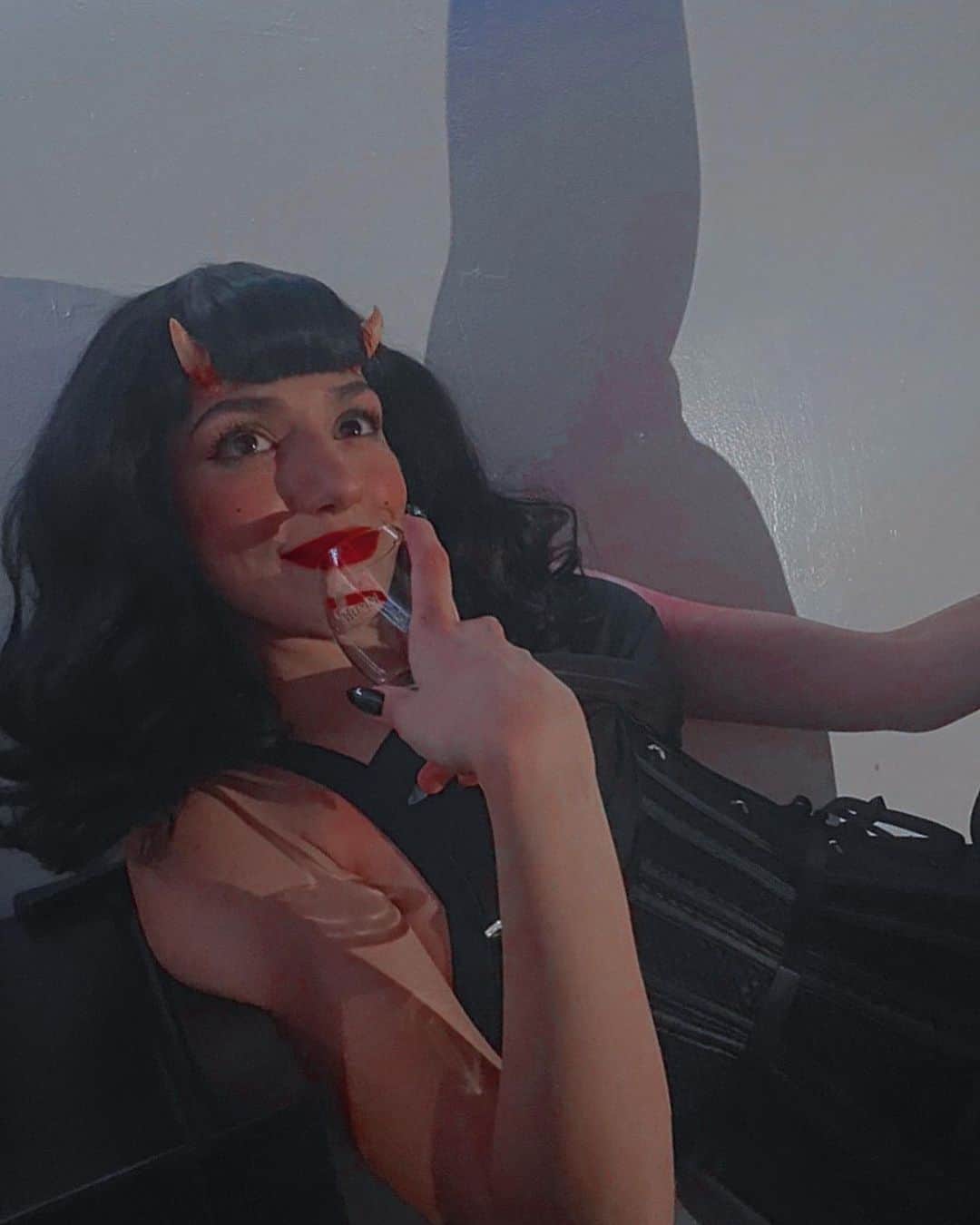 にちゃぴんのインスタグラム：「‘cause i may be bad, but I’m perfectly good at it #pinup #devil #vintage」