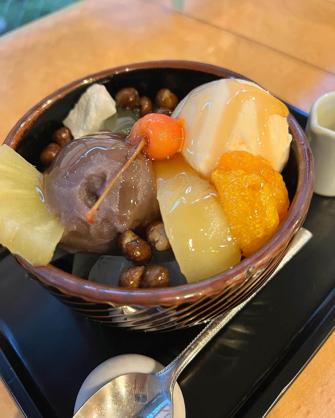 桃乃木かなのグルメインスタ