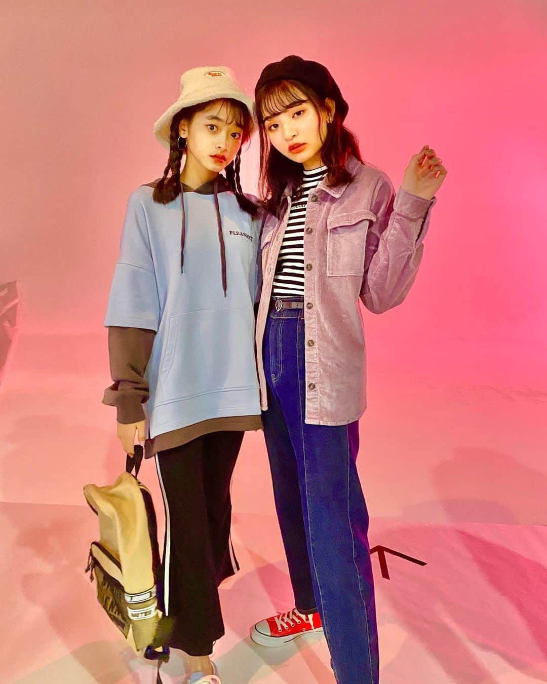 ニコ☆プチのインスタグラム：「♡♡♡ . スポ×ストリートなメリイと おパリ×カジュアルなメイ👭💛 . #ニコプチ #プチモ #滝口芽里衣 #本多萌愛」