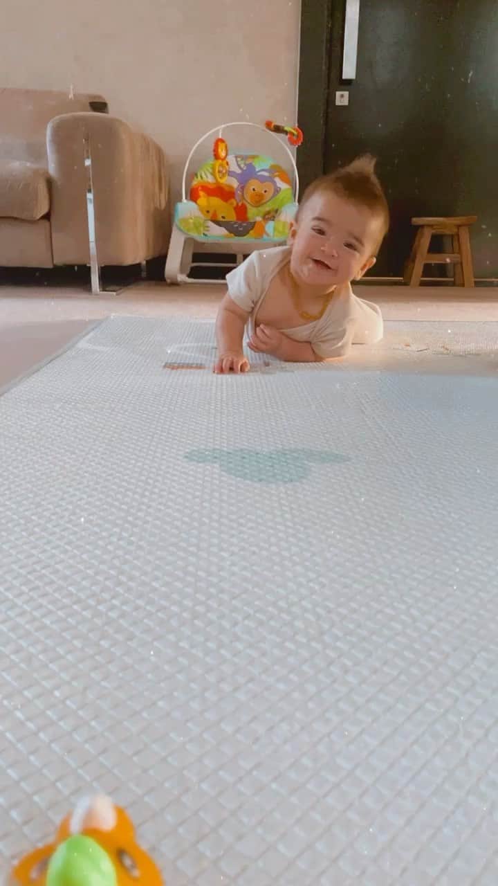 ナタリア・ベッカーのインスタグラム：「Meu bebê 🦁❤️」