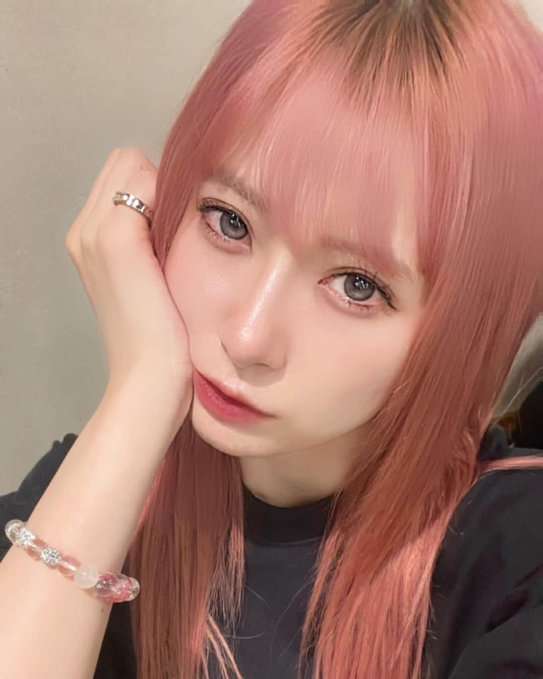 生田衣梨奈のインスタグラム：「ちょっとハーフっぽく撮れた？ ちょっと地雷メイクも混じってる笑😆 ⁡ ⁡ ⁡ #morningmusume21 #モーニング娘21#helloproject  #えりぽんかわいい #生田衣梨奈のVSスポーツ  #ELEYVSGOLF #生田衣梨奈 #自撮り #SELFIE #ハーフ顔メイク #ootd #l4l #love #ig_japan #Followme #いいフィルター見つけられて幸せ #久しぶりの盛れ写真💯」