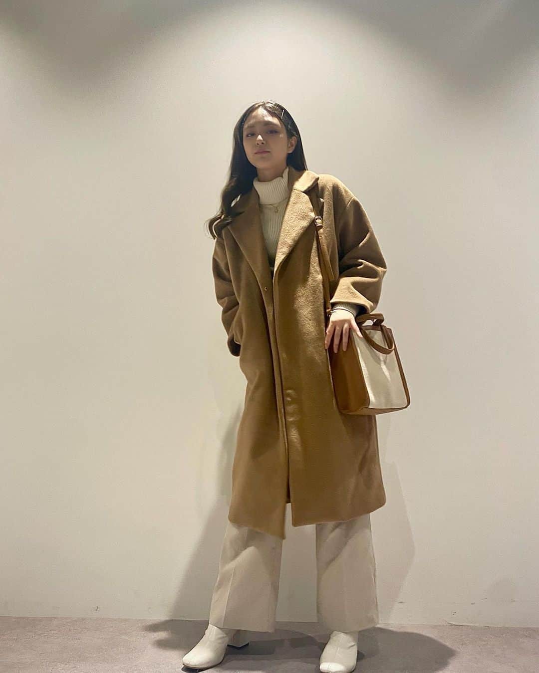 愛来さんのインスタグラム写真 - (愛来Instagram)「︎︎☁︎︎  めずらしく私服投稿🧸💭   #私服 #fashion」12月2日 21時38分 - amefurasshi_aira_official_