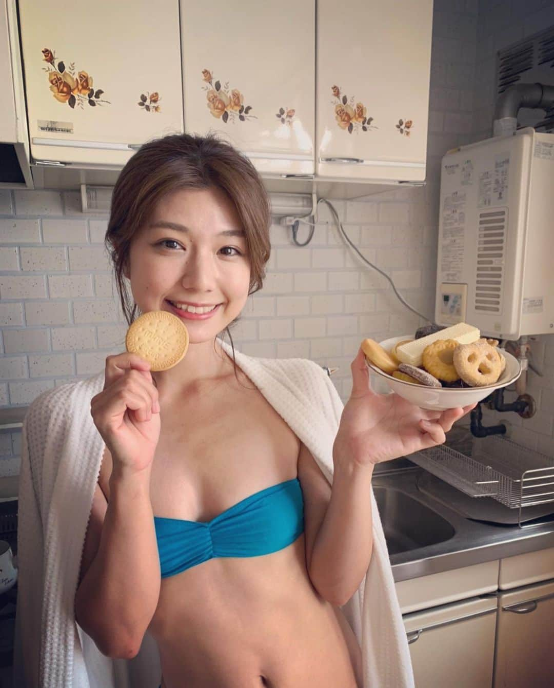 藤木由貴さんのインスタグラム写真 - (藤木由貴Instagram)「🍪🫖 . #sabra #offshot #sweets #藤木由貴 #今年が終わるまでに今年の載せる」11月28日 19時10分 - yuki.grm