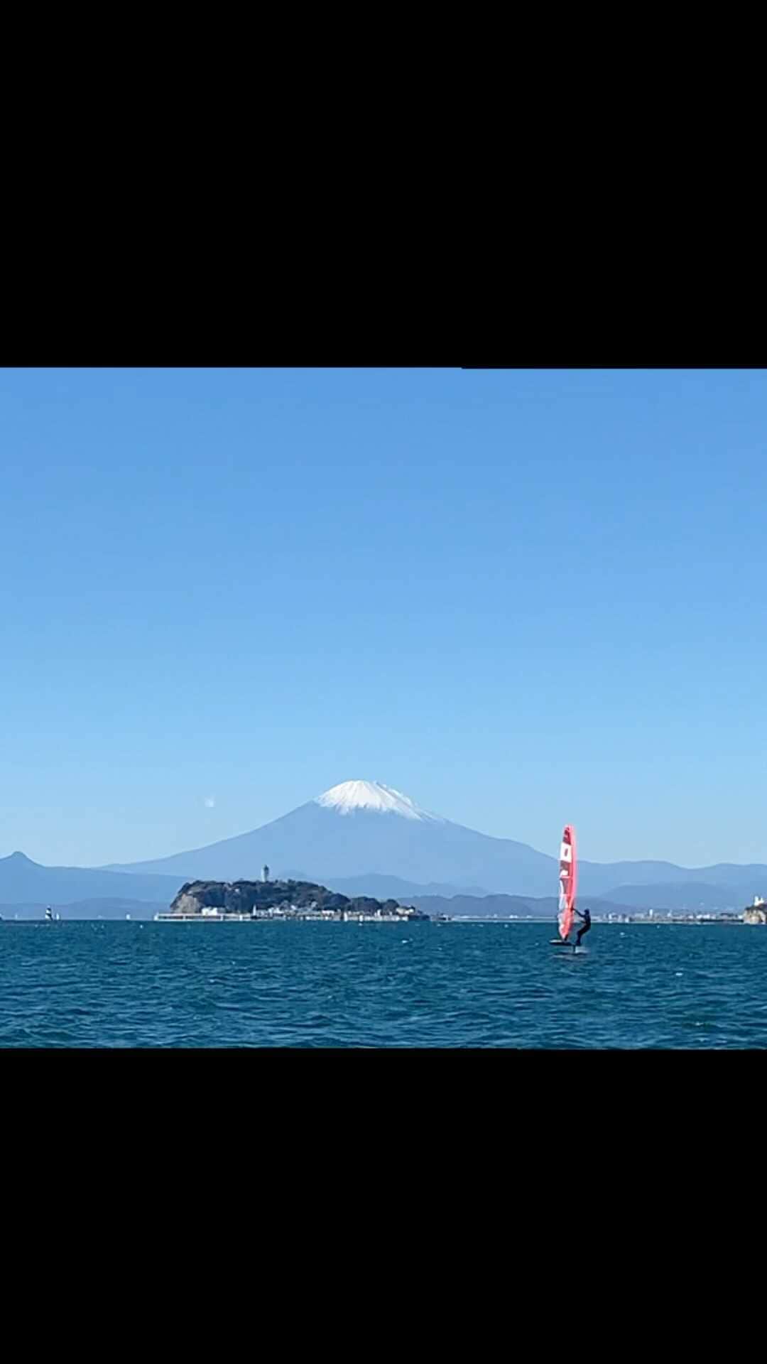新嶋莉奈のインスタグラム：「富士山が綺麗な季節になってきた🗻 最近どハマりしてるのはINIです。かんのりかのお陰です。」