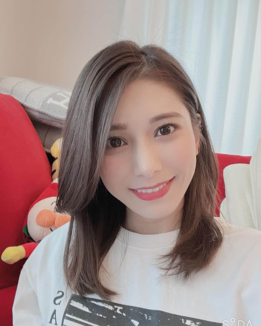 菊池梨沙のインスタグラム：「皆さん、ご心配頂きありがとうございます😌 お陰様ですっかり回復しました😊 年末にかけて、クリスマスや大掃除もあるのでぼちぼち頑張ります！」