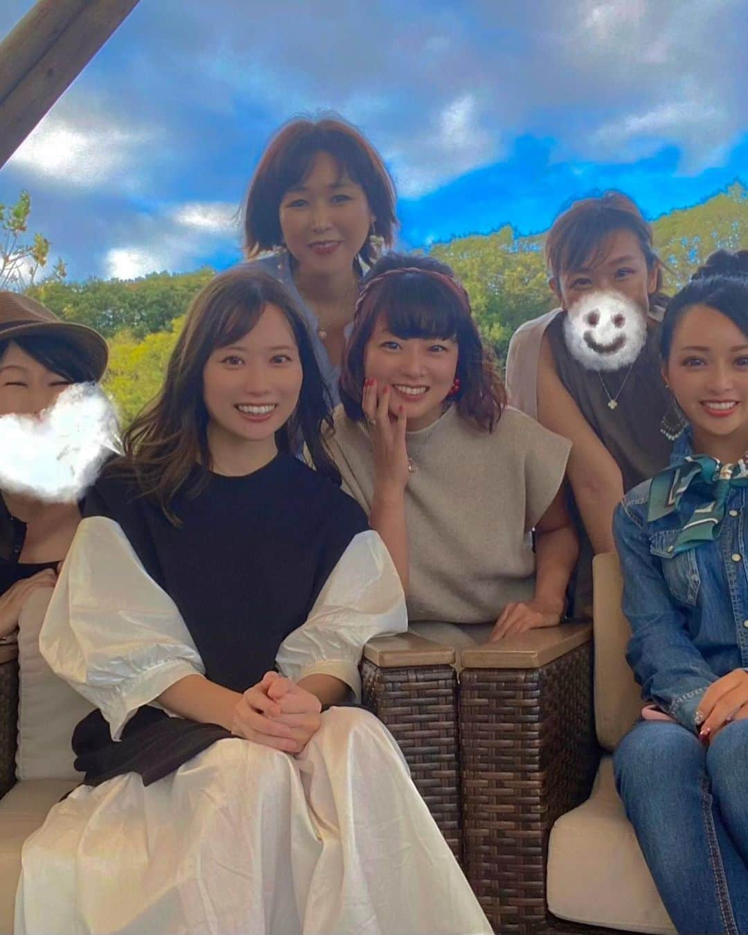 まゆさんのインスタグラム写真 - (まゆInstagram)「神戸ビーフで女子会BBQ してきたよー🍖✨  さて！皆さん問題です💡 Q.神戸牛は存在しますか？ Q.神戸牛の認定基準は日本で何位？ Q.神戸ビーフを扱うお店の証のブロンズ像は？ 国産牛・神戸ビーフ・但馬牛の食べ比べもしたよ✨ 答えはYouTubeの 『グルメインフルエンサー格付けチェック』で検索して見てね✨ https://youtu.be/kl9wJruZNH4 @kobebeef2929   神戸ビーフを扱う証のブロンズ像がない鉄板焼き屋さんで 神戸ビーフと出されて食べたけど。。 今回食べた神戸ビーフと違いすぎて 衝撃が😱‼️ ちゃんとブロンズ像のあるお店で神戸ビーフ食べてみてね♡ 神戸ビーフの印象が変わると思う！  自宅やBBQでも食べれる様に 通販サイトから購入できるから チェックしてみて☺️ 本当に美味しいお肉食べてほしい✨  #神戸ビーフ #神戸牛 #bbq #女子会 #女子会bbq #神戸 #神戸ランチ #神戸ディナー #自宅bbq #ステーキ #神戸牛ステーキ #おまゆグルメ #グランピング女子会 #グランピング」11月29日 11時18分 - mayumixx119