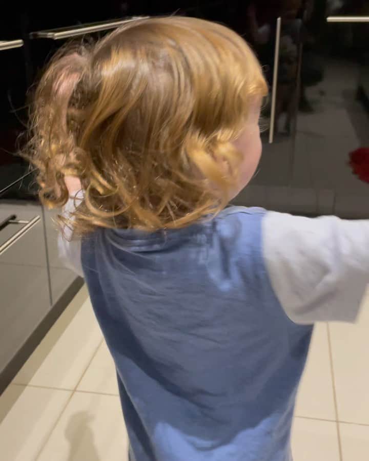 のインスタグラム：「Ben’s “Spin, Spiral and Jump” entry 🤪😂  #crazyboy」