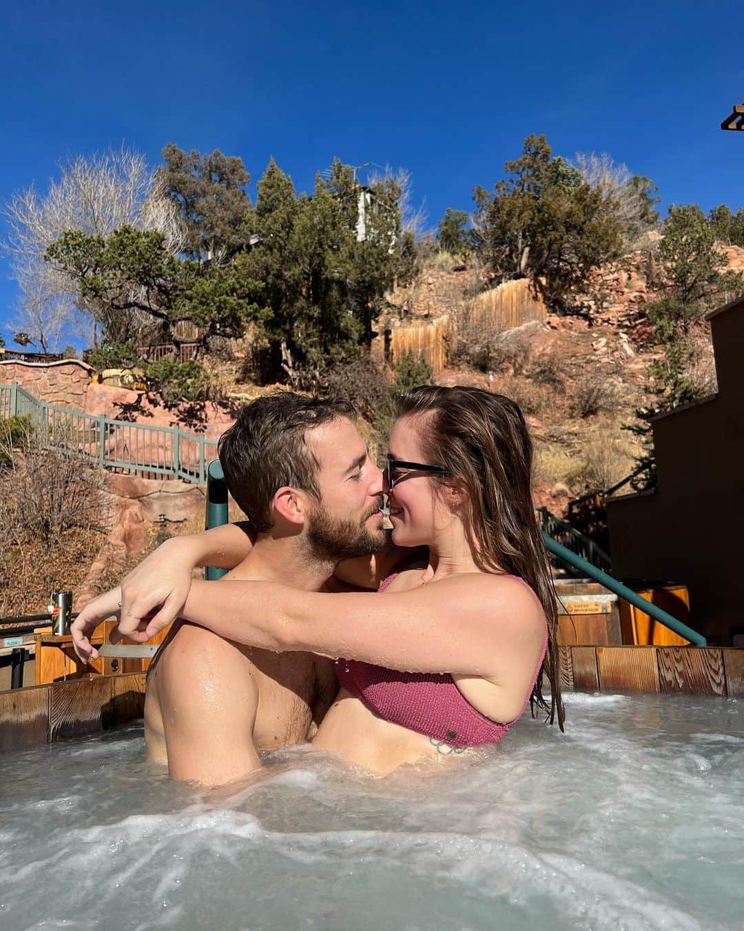 アシュリー・ワグナーのインスタグラム：「You’re the only one who makes me homesick 💕」