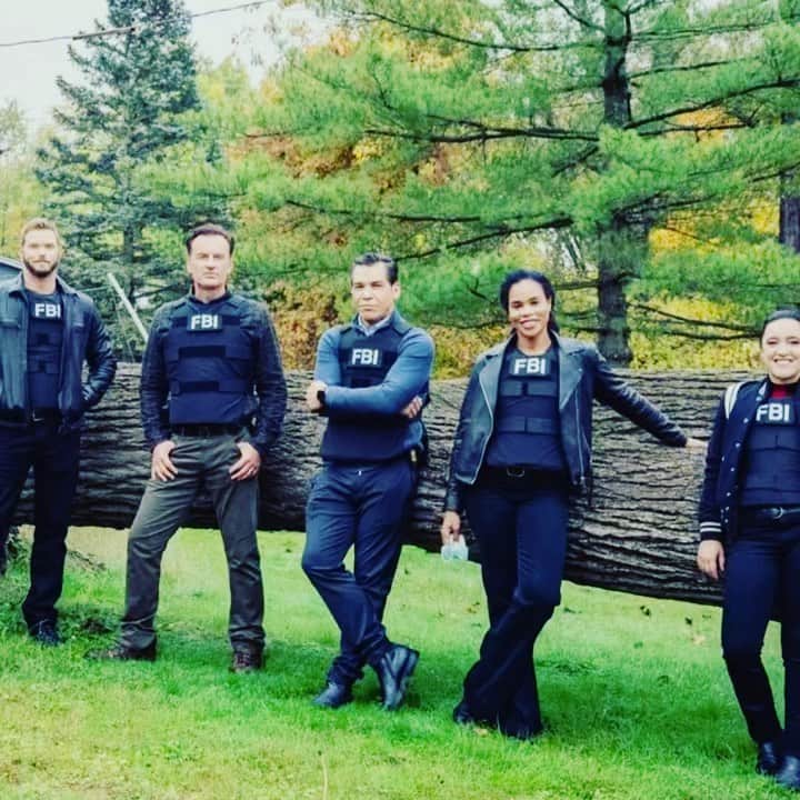 ケラン・ラッツのインスタグラム：「So grateful for being a part of this awesome @fbicbs Most Wanted team!  @julianmcmahonofficial sent me this awesome video memory a few days ago.  Even though I’m on the other side of the USA our FBI Most Wanted team still group chat text and share life updates all the time!  Love this show and love these amazing people!  🙌 @dickwolf @wolfentertainment @cbstv @universaltv」