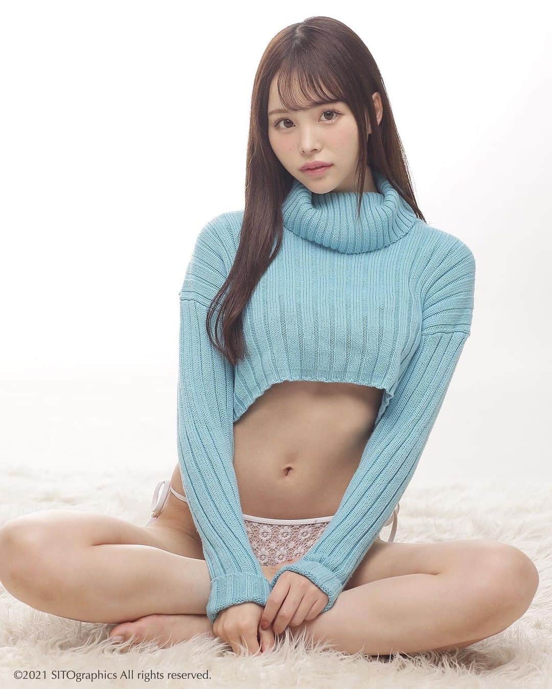 シト山口のインスタグラム：「初登場が強烈過ぎたと思うのでちょっと抑えめなのを！ 次回はツインテールでスクールガールとか色々演出したくてウズウズです😆💕✨  model 七瀬ルナ Runa Nanase @nanase_runa85 （グラビアモデル） お問い合わせはGDLエンターテイメント @gdl_ent  hair&make M.W photo @sito_yamaguchi yamaguchi  #model #make #fashion #hairmake  #photo #shoot  #モデル #美脚 #美人 #美肌 #美白 #小顔 #スタイル #ヘアメイク #メイク #ポートレート #ファッション #ビューティー #作品撮り  #写真好きな人と繋がりたい #被写体 #グラビア #レースクイーン #グラビアアイドル   ©︎2021 SITO graphics All rights reserved.」