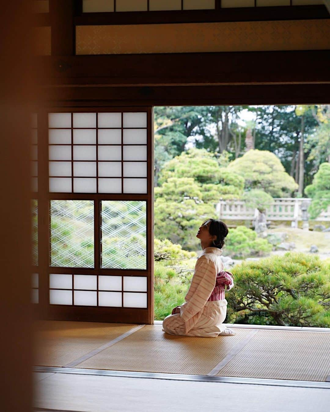 ロンモンロウさんのインスタグラム写真 - (ロンモンロウInstagram)「着物👘のロン🌸  📷： @taiki_beaufils  👘：古賀新きもの館 柳川 🗺️：立花氏庭園 #福岡　#柳川」11月29日 11時54分 - ronmonroe_official