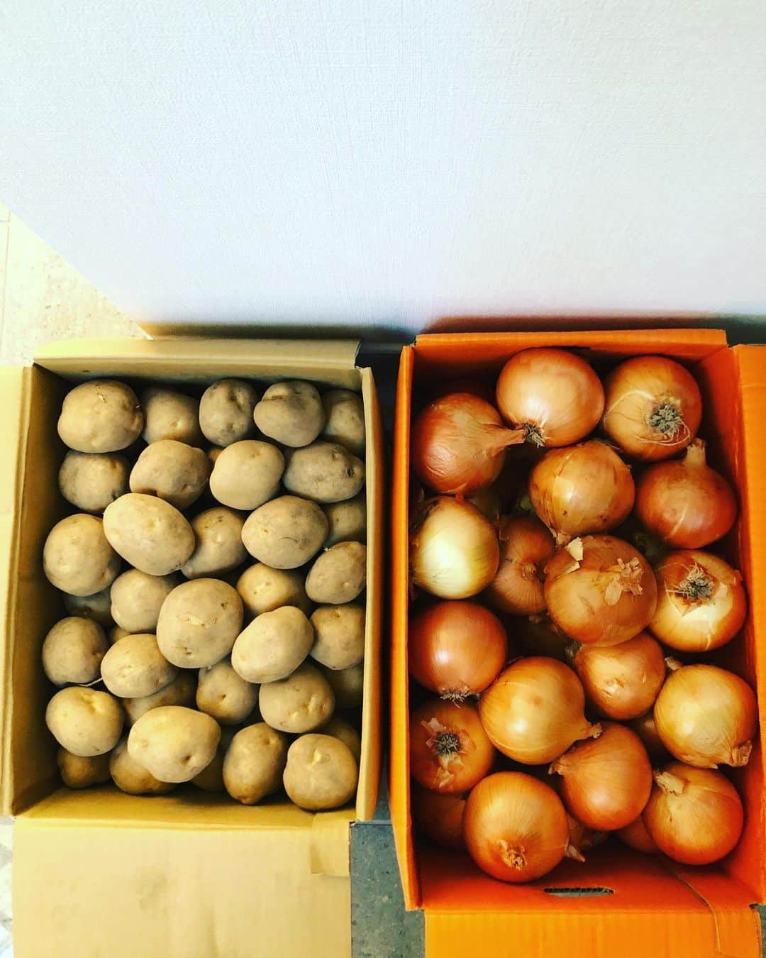 金村義明さんのインスタグラム写真 - (金村義明Instagram)「お菓子のよしや！ 神吉社長、有難う御座います♪」11月29日 8時20分 - yoshiaki_kanemura