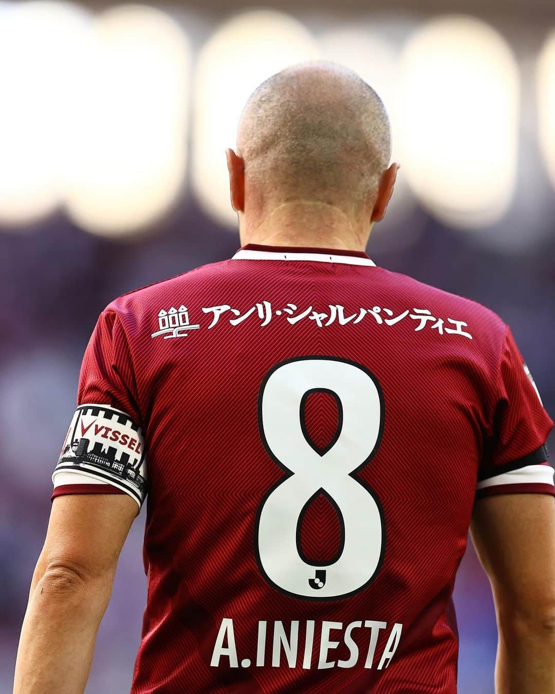 ヴィッセル神戸さんのインスタグラム写真 - (ヴィッセル神戸Instagram)「THE CAPTAIN 🌟  #vissel #visselkobe #ヴィッセル #ヴィッセル神戸 #Kobe #神戸 #一致団結 #WeAreKobe #一戦必勝 #KobeForeverForward #JLeague #Jリーグ #RoadToAsia #Iniesta #イニエスタ」11月29日 9時31分 - visselkobe