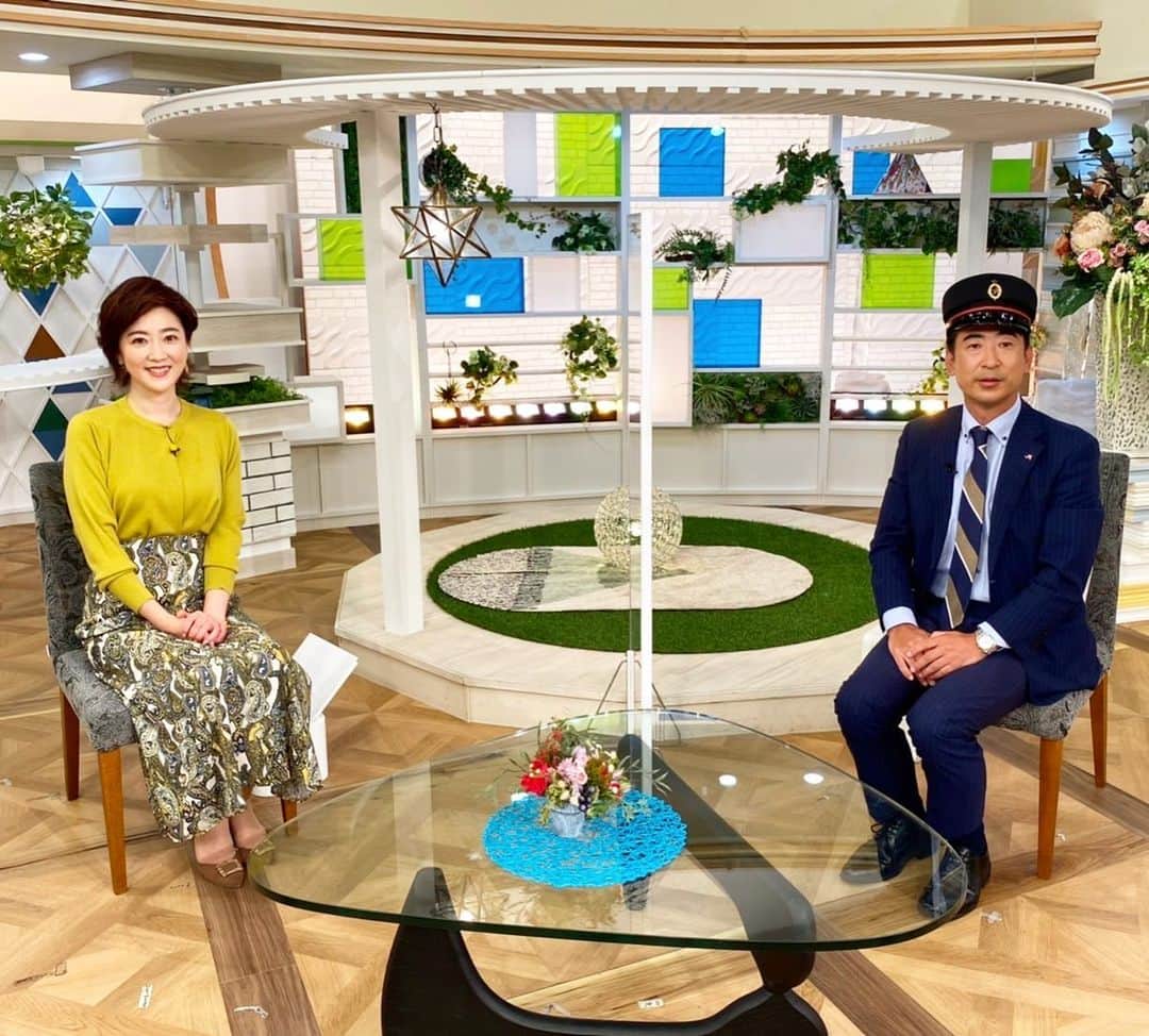 のインスタグラム：「今夜10時57分から放送の「池尻和佳子のトコワカ」ダイジェストは、JR九州加藤邦忠さんに「或る列車」の魅力を熱く語って頂いています！  成澤由浩さんのコース料理を頂きながら湯布院への旅、出かけたいものです🚇」