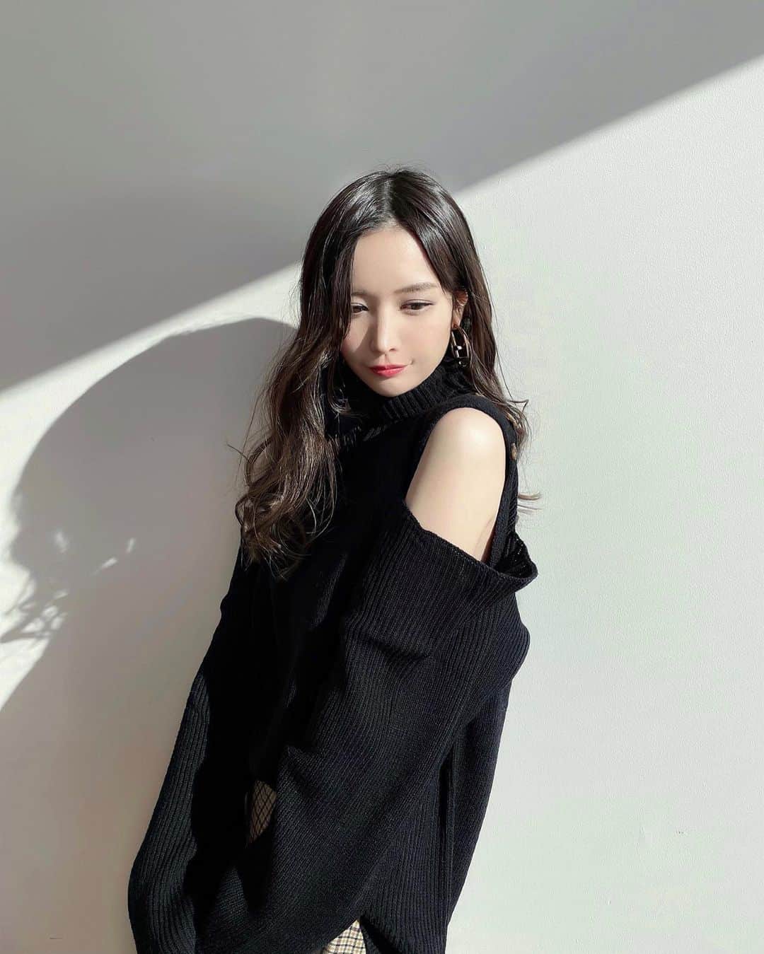 吉見衣世のインスタグラム：「3枚目に注目www  #撮影#自然光」