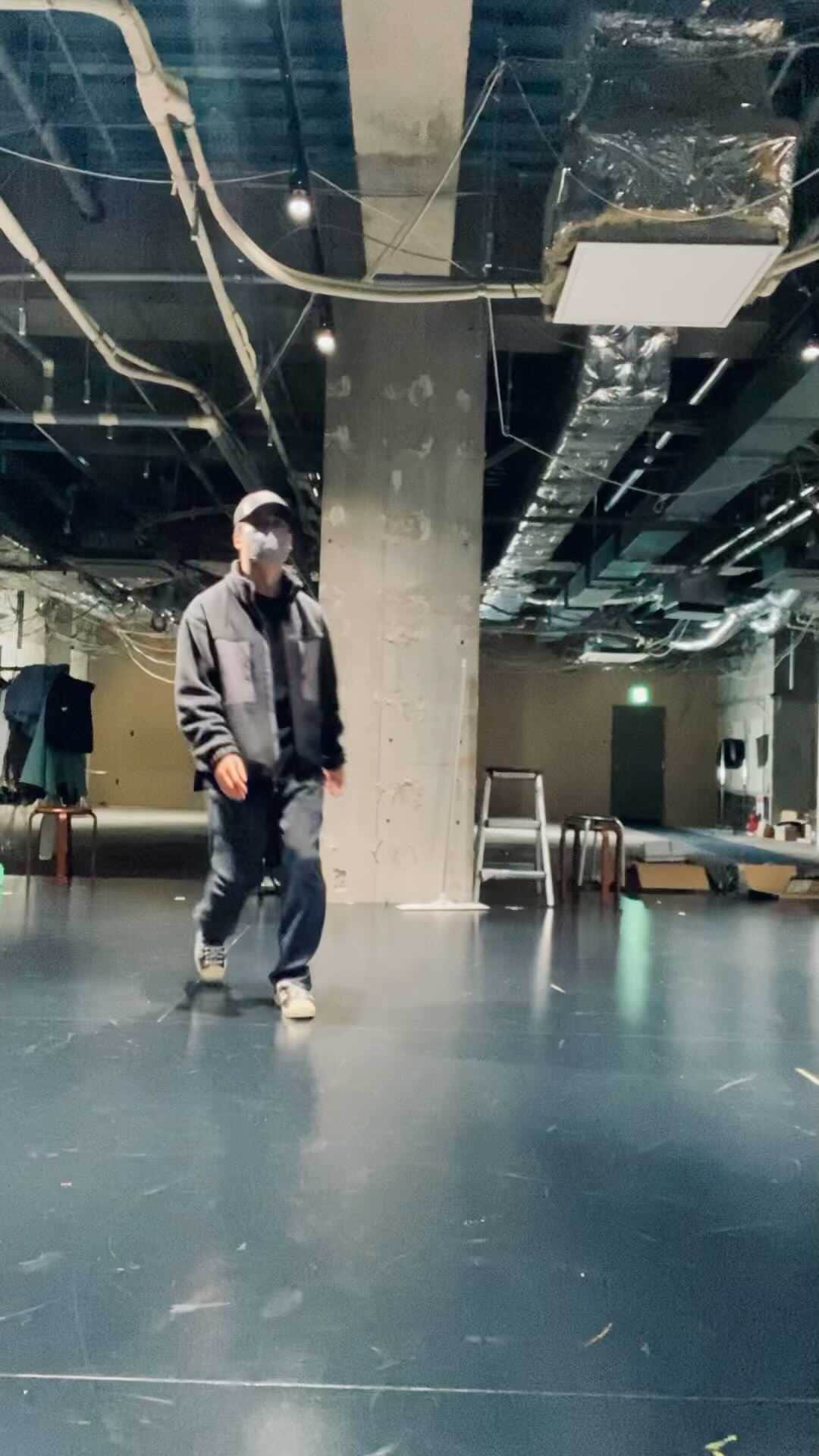 FISHBOYのインスタグラム：「MF Legit / @cyberagentlegit   #dance #cyberagentlegit」