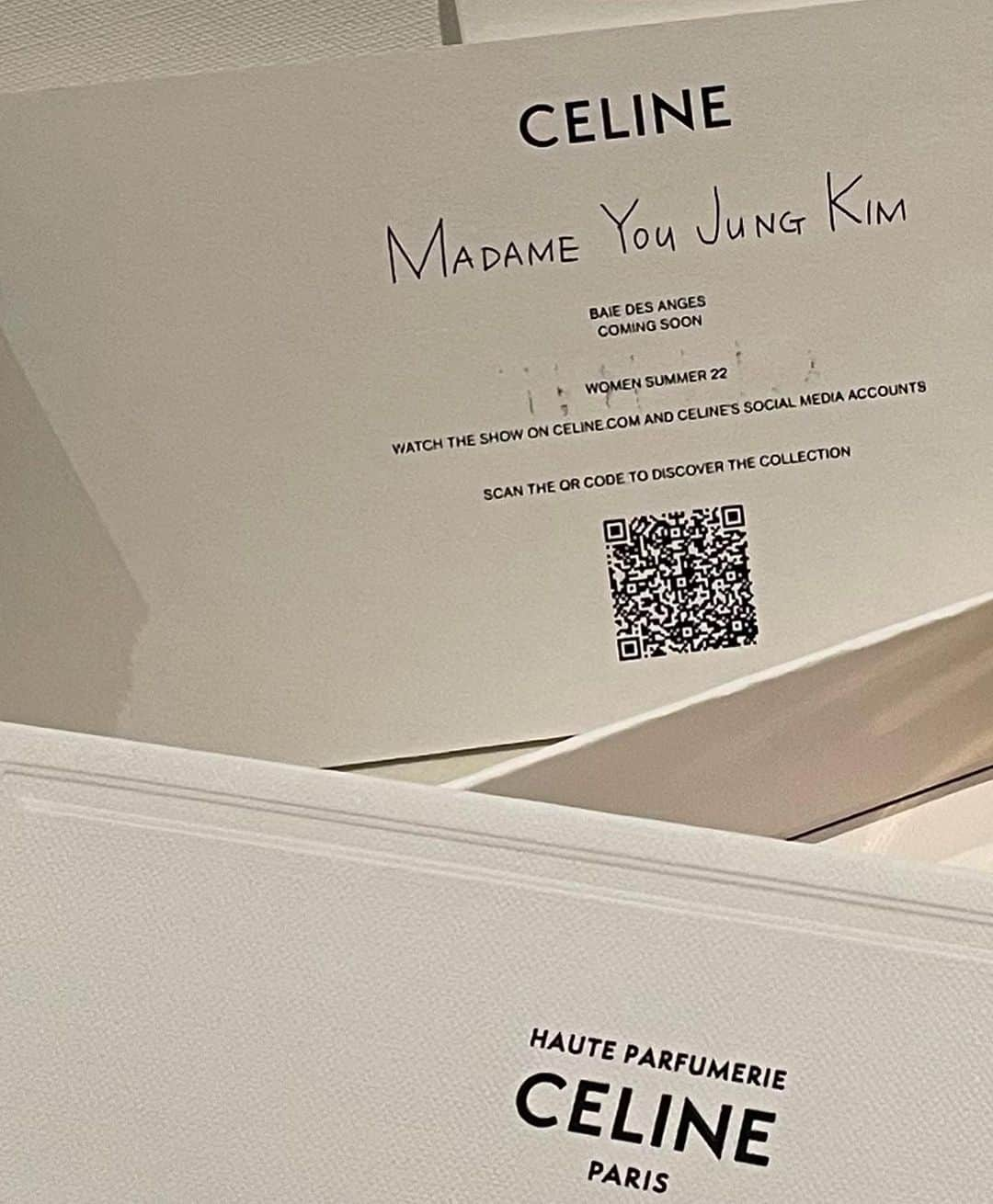 キム・ユジョンさんのインスタグラム写真 - (キム・ユジョンInstagram)「. .   #광고 #CELINE #BAIEDESANGES #CELINEBYHEDISLIMANE」11月29日 20時39分 - you_r_love