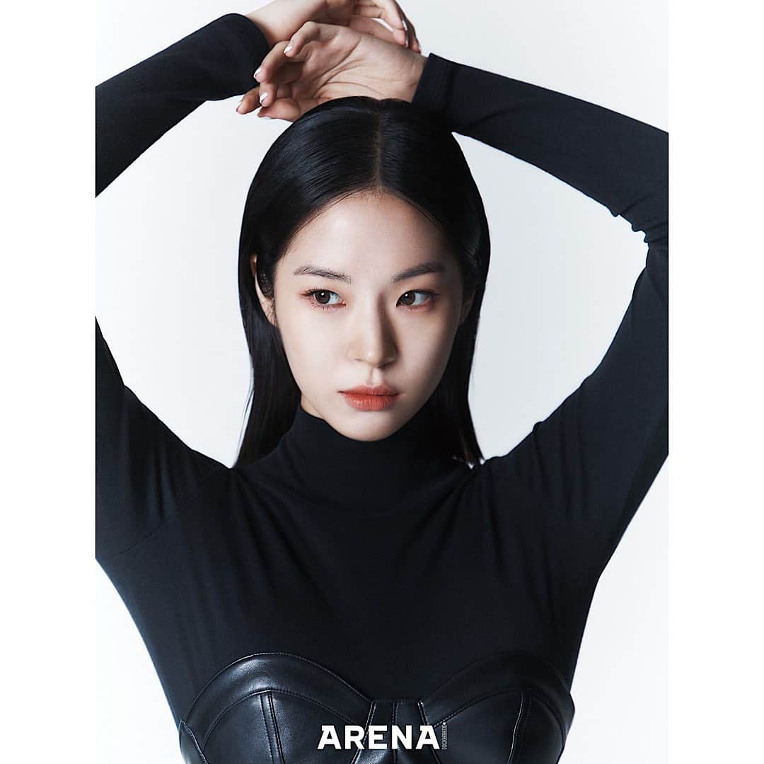 ソ・ウンスのインスタグラム：「12월호 @arenakorea」