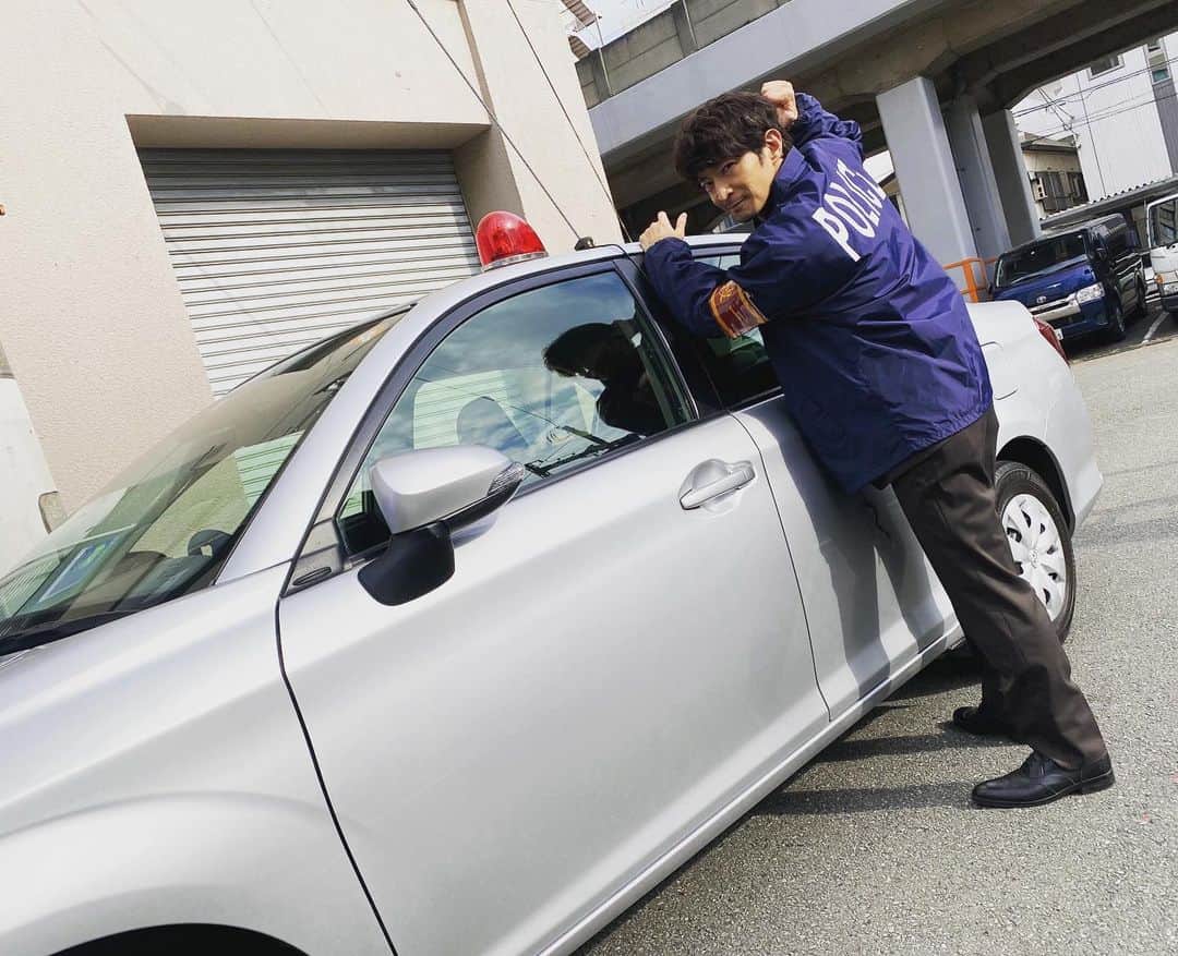 最愛のインスタグラム：「山尾さん、初出動‼︎‼︎ やっと外に出られて、ますます気合いが入ります💪  #最愛ドラマ #tbs #津田健次郎 #第8話12月3日夜10時」