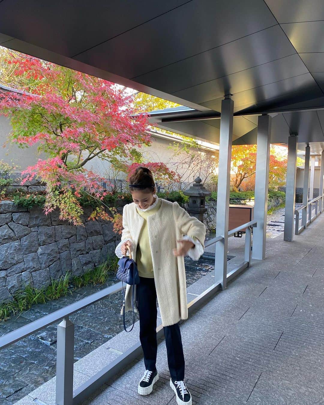 Risako Yamamotoさんのインスタグラム写真 - (Risako YamamotoInstagram)「🍁💛  weekend in Kyoto☃️🍃  愛用のスニーカーを先日の晴れの日に洗って綺麗にして、気持ち良い♡👟  #weekend #kyoto #ootd #fashion #coordinate #紅葉」11月29日 15時09分 - risako_yamamoto