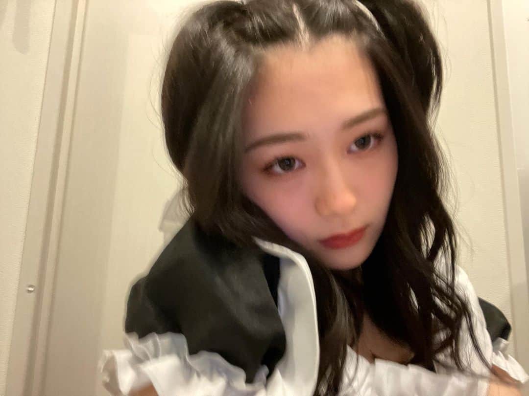 椎名亜美のインスタグラム：「🤍🖤」