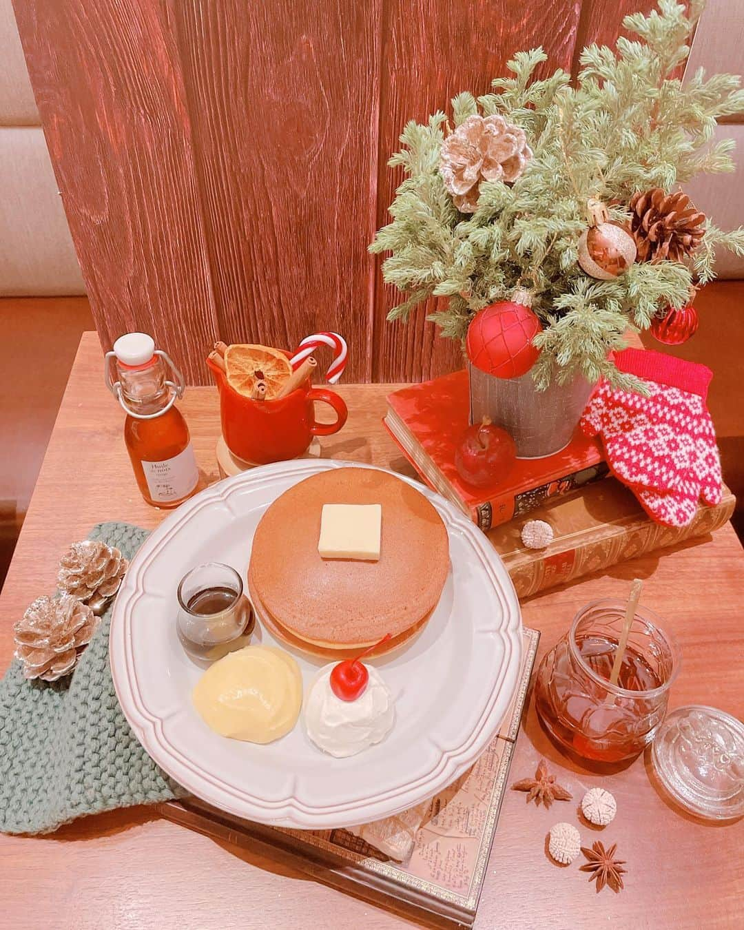 satomiさんのインスタグラム写真 - (satomiInstagram)「☕️🍮 ・ カフェ活📍（@ko_hi_kan） ・ 一足お先に冬の新作【魅惑の飲むスイーツ　プリンオレ】頂きました💕 ・ 甘くてどこか懐かしいいちごみるくと 男性が好きそうなコーヒー☕️ ・ そして大好きなホットケーキ🥞 無限に食べれそう🤤 ・  #上野カフェ  #珈琲館 #東京カフェ  #試食会 #飲むスイーツ #プリンオレ #喫茶店 #ほろにがコーヒープリンオレ #いちごみるくプリンオレ #トラディショナルホットケーキカラメル&カスタード #PR」11月29日 18時48分 - saatoomii47