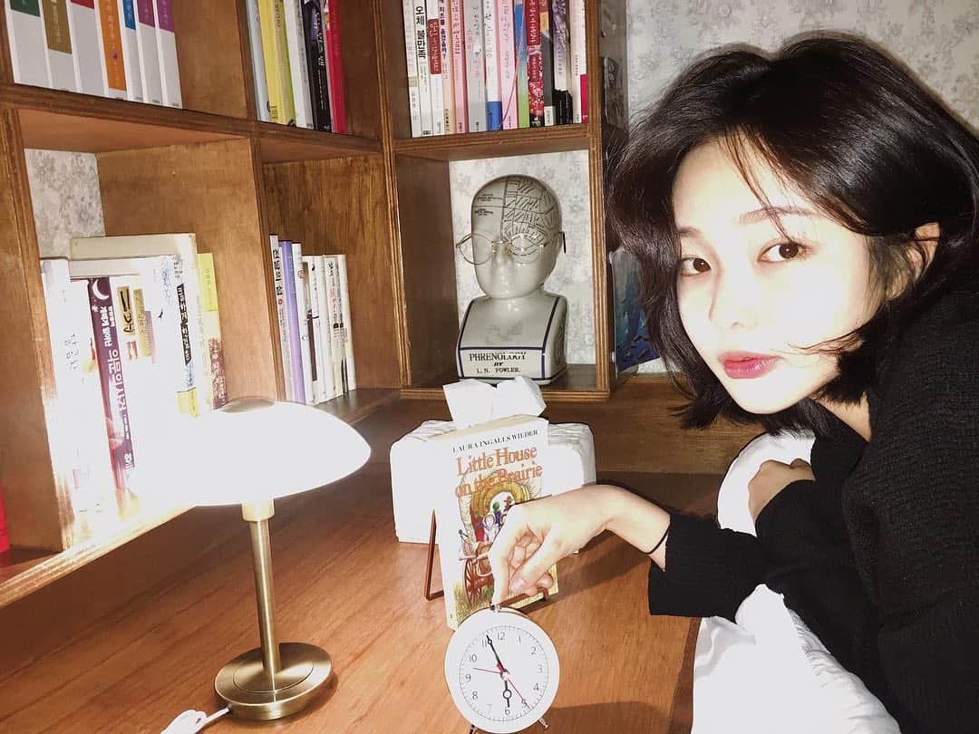 ソン・ファミンのインスタグラム：「추위 조심해요. .💭」