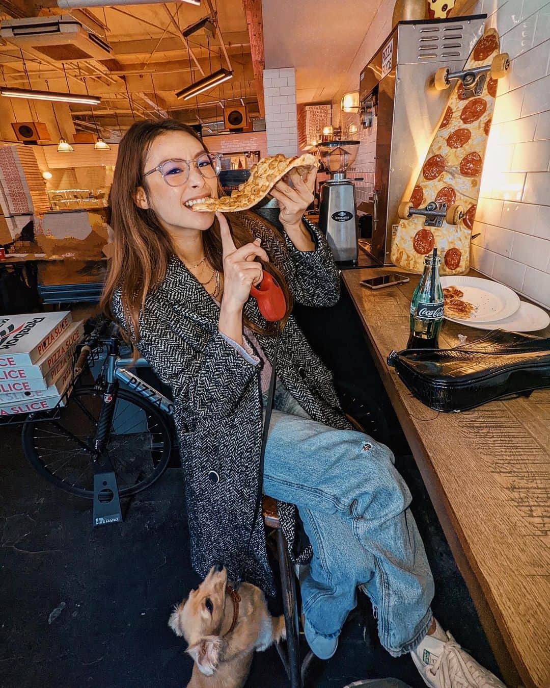 harunaのインスタグラム：「キャッシュごめんね🤣🍕」