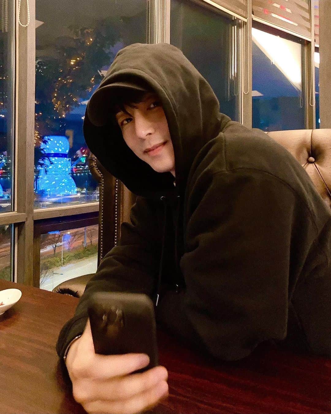 チン・イハンのインスタグラム：「#oneday」