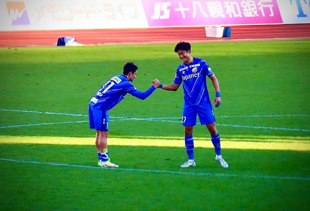 都倉賢のインスタグラム：「タマさんのために！！！  残り1試合。」