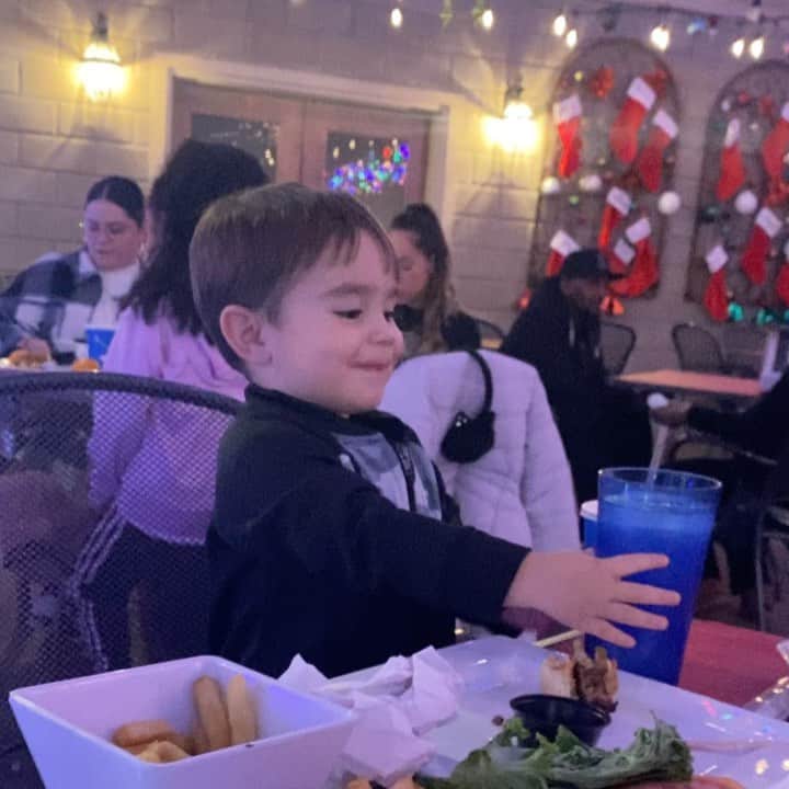 ディーナ・ニコール・コルテーゼのインスタグラム：「Toddler life be like 🥴 #toddlerlife 🤣」